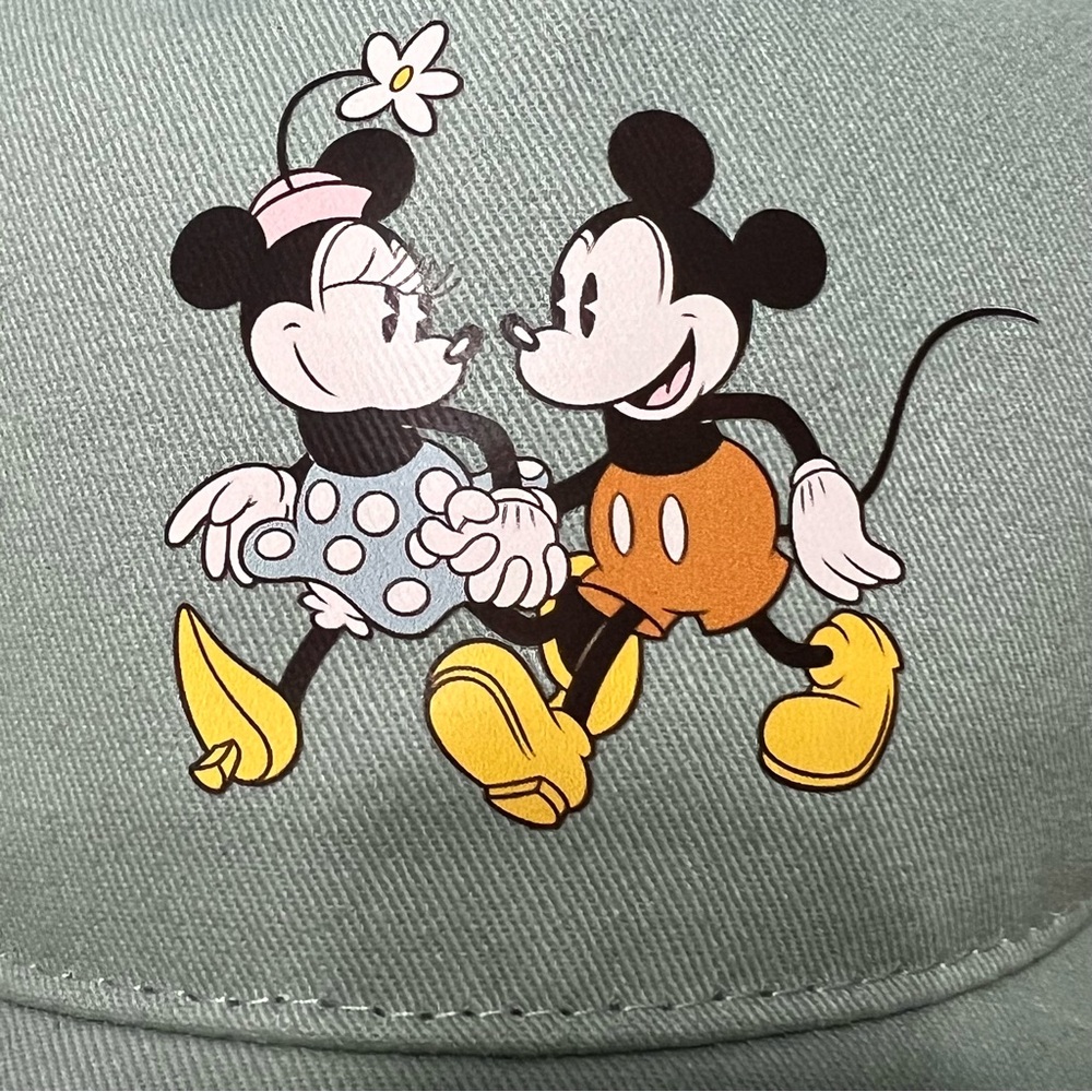 Disney Mickey and Minnie Hats 2 Piece New - Picture 3 of 10